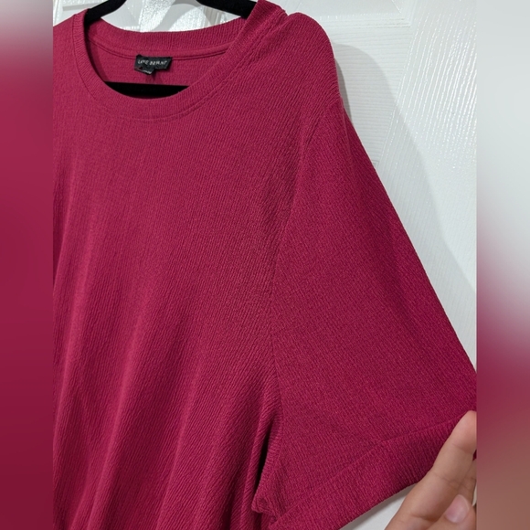 Lane Bryant Anemone Short-Sleeve Smocked-Hem Tee in Size 22/24 (3X) - Picture 6 of 9